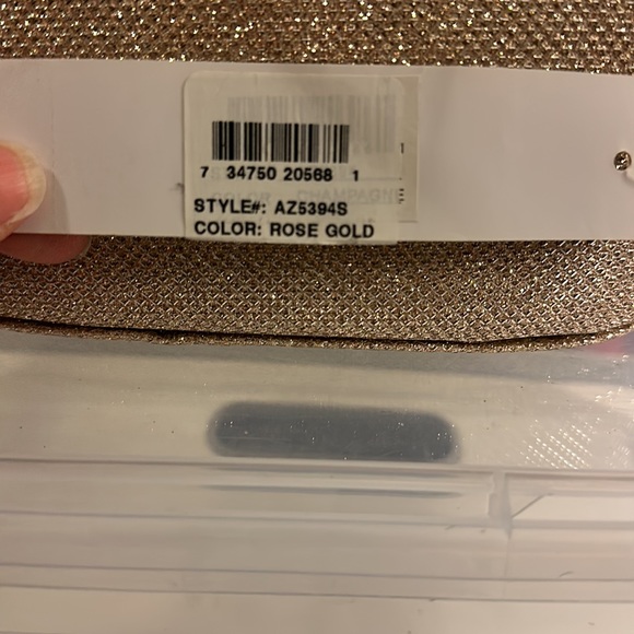 🚨 Price Drop 🚨Brand new gorgeous rose gold Alessia purse - Picture 7 of 7